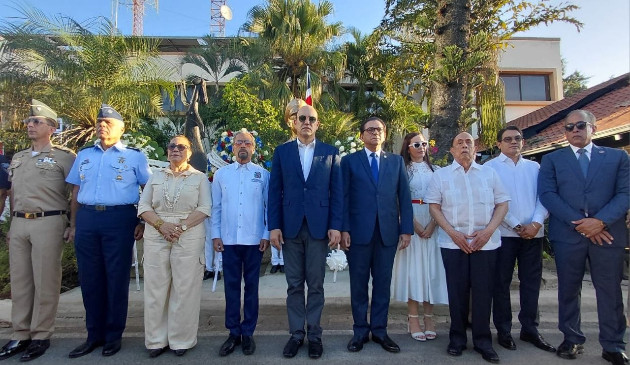 Efemérides Patrias conmemora el 60 aniversario de la Batalla Constitucionalista del Hotel Matum