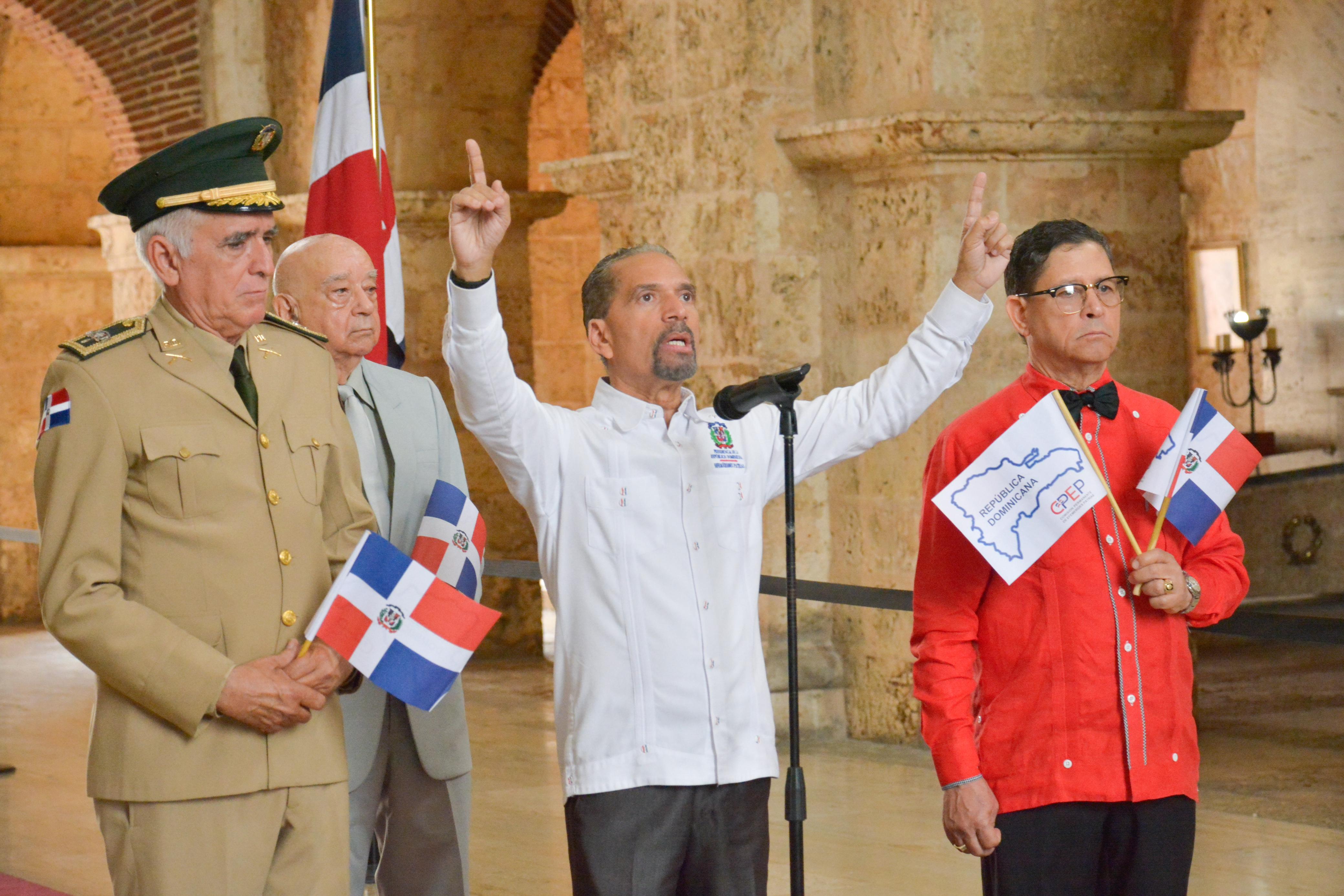 En el 202 aniversario de la Independencia Efímera Juan Pablo Uribe dice que la nación es una epopeya gloriosa